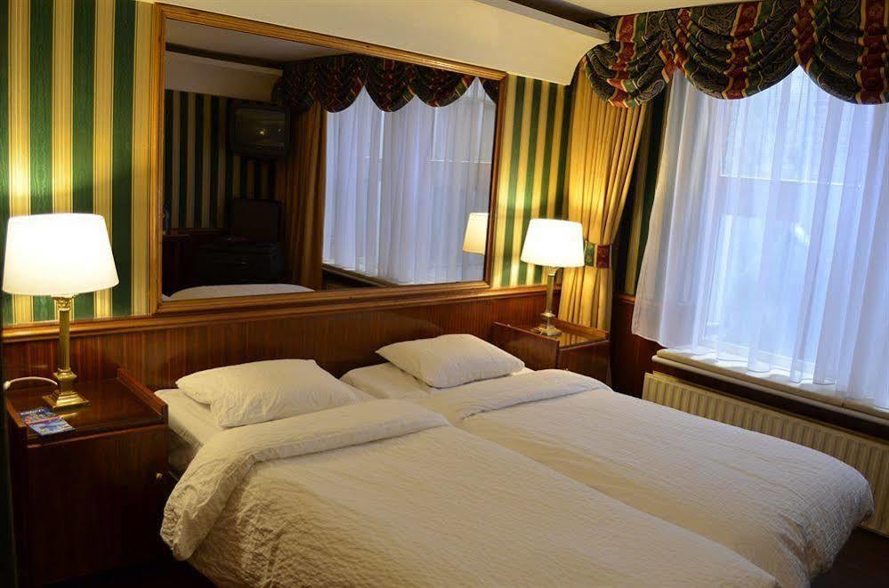 Rembrandtplein Bed & Breakfast Амстердам Экстерьер фото